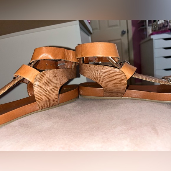 Vince Camuto Women's Brown Leather Sandals - Picture 7 of 9